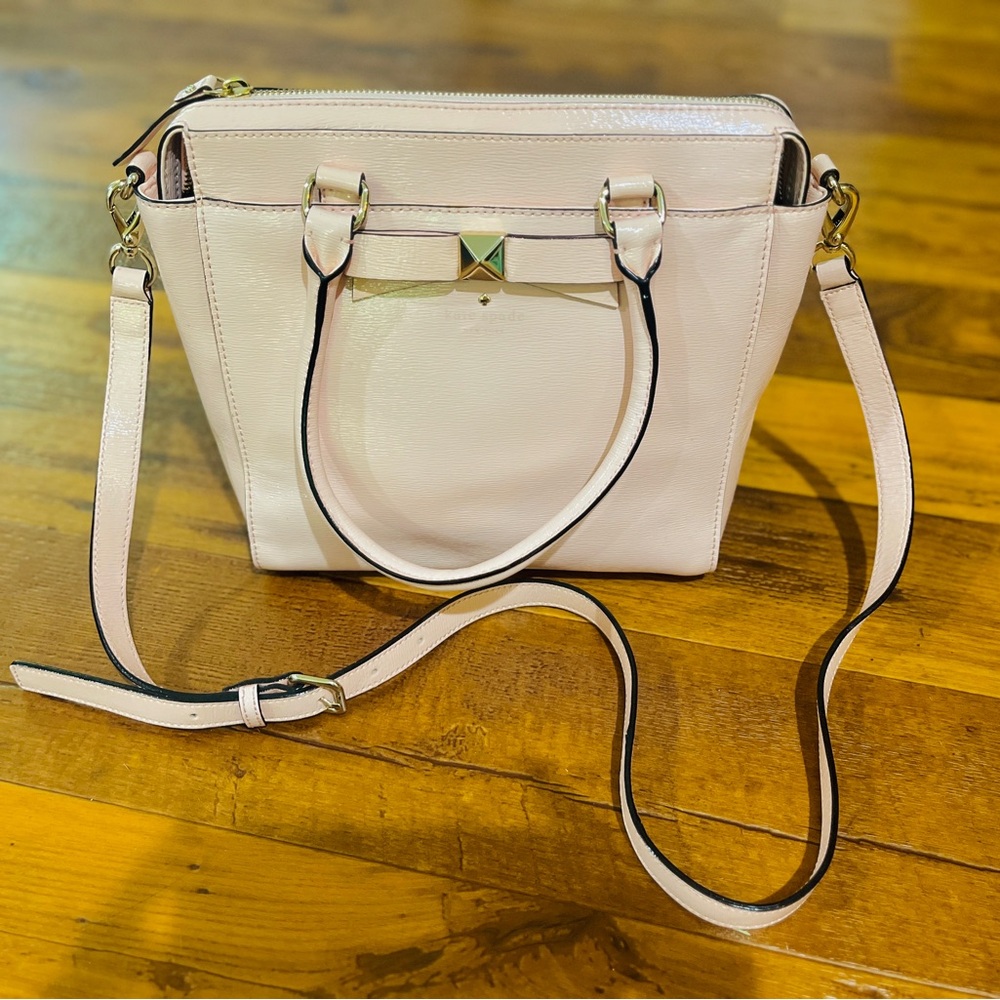 KATE SPADE Elegant Handbag